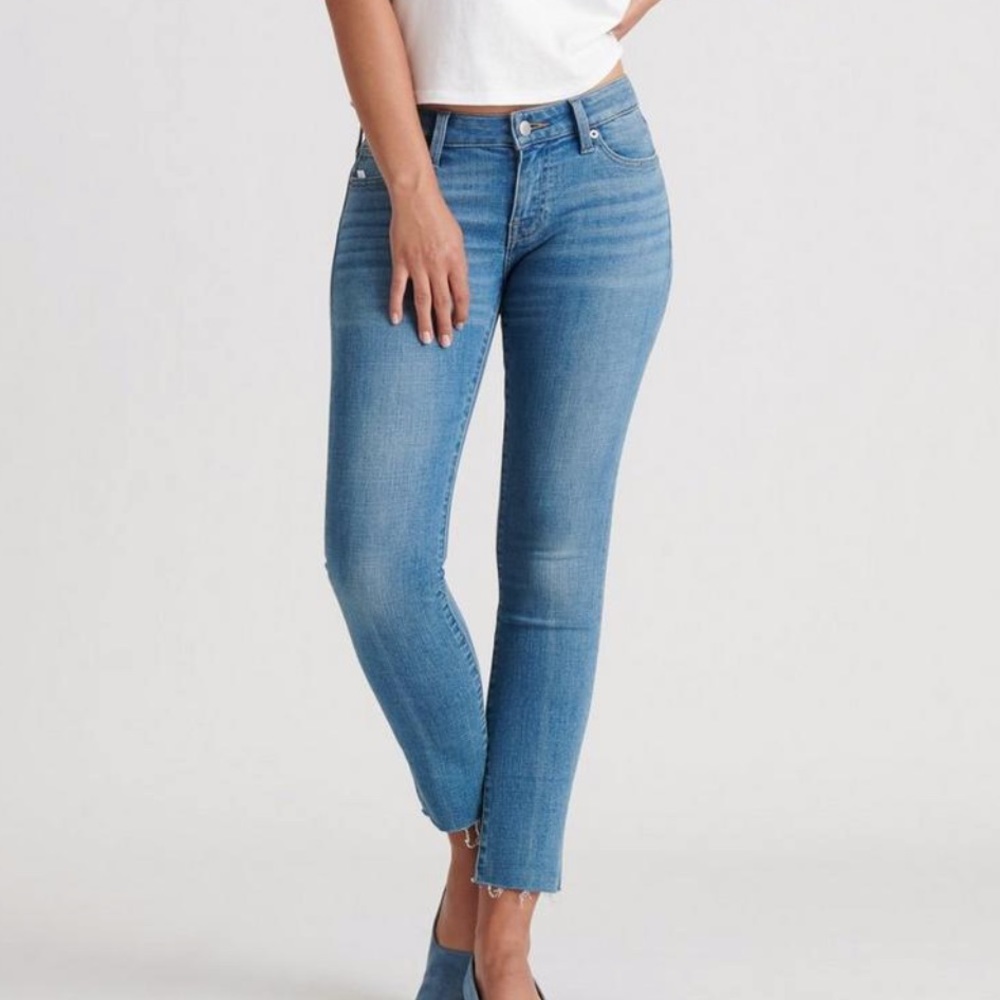 low-rise lolita skinny jean